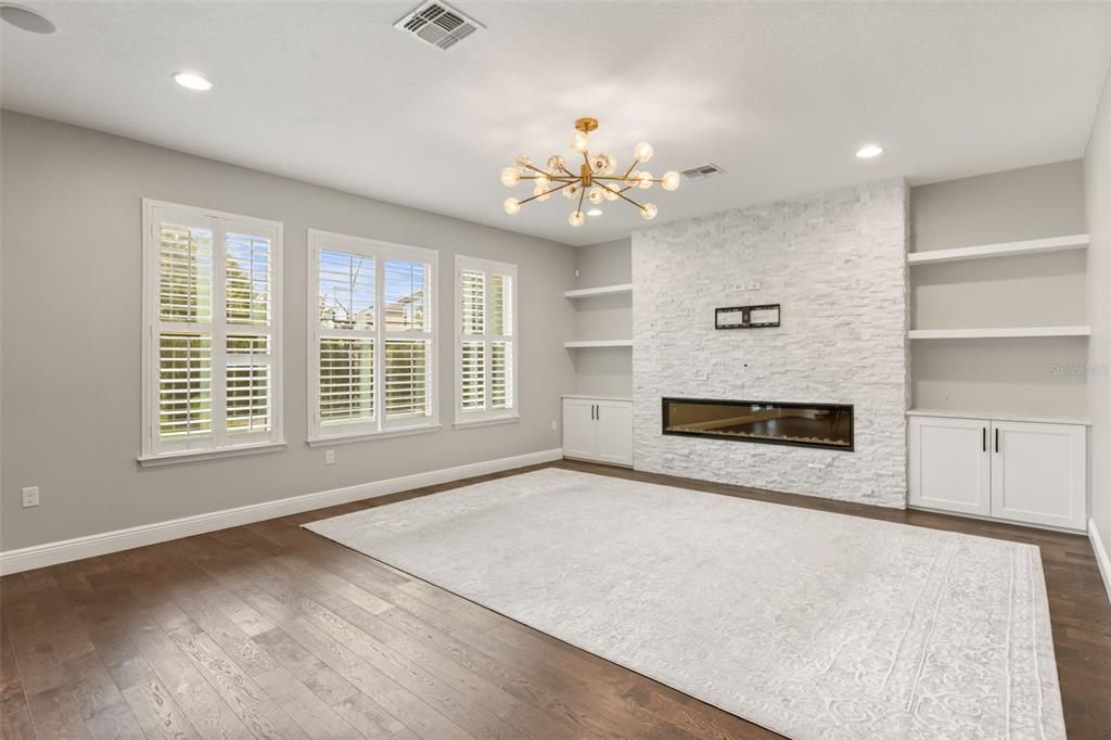 For Rent: $5,900 (4 beds, 3 baths, 3659 Square Feet)