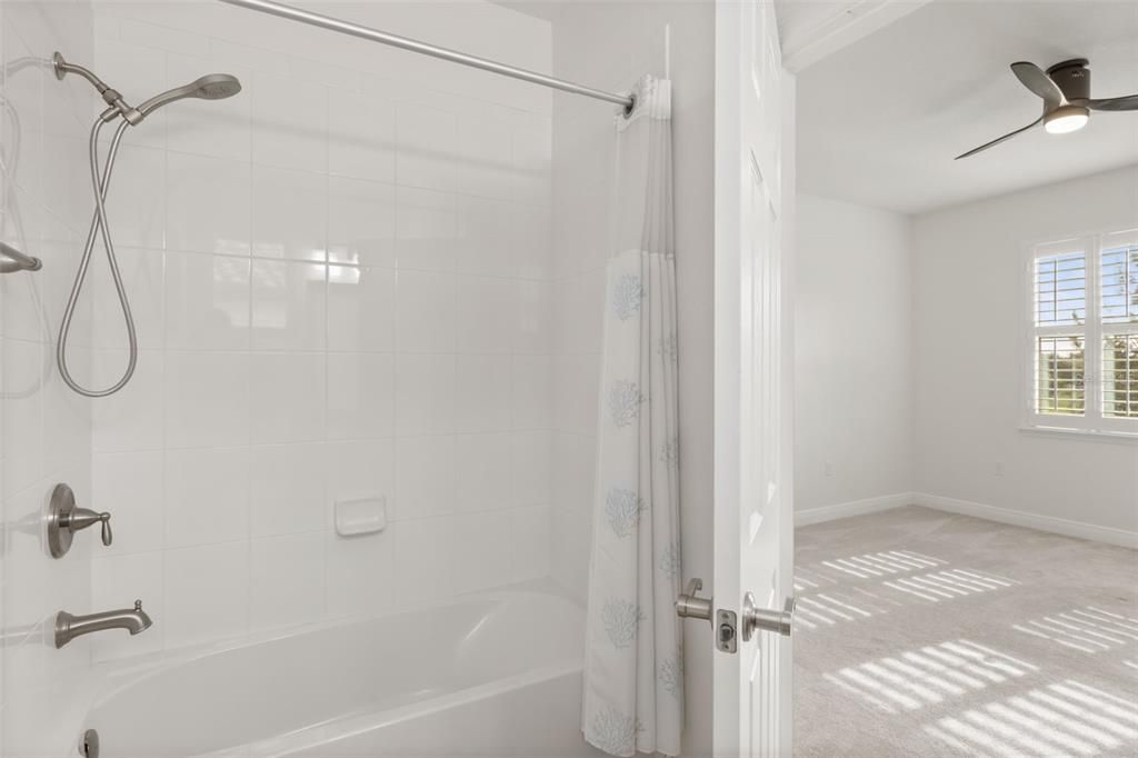 For Rent: $5,900 (4 beds, 3 baths, 3659 Square Feet)