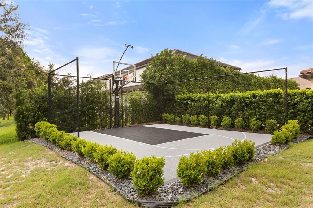 For Rent: $5,900 (4 beds, 3 baths, 3659 Square Feet)