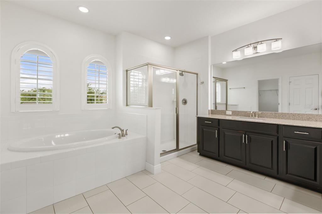 For Rent: $5,900 (4 beds, 3 baths, 3659 Square Feet)