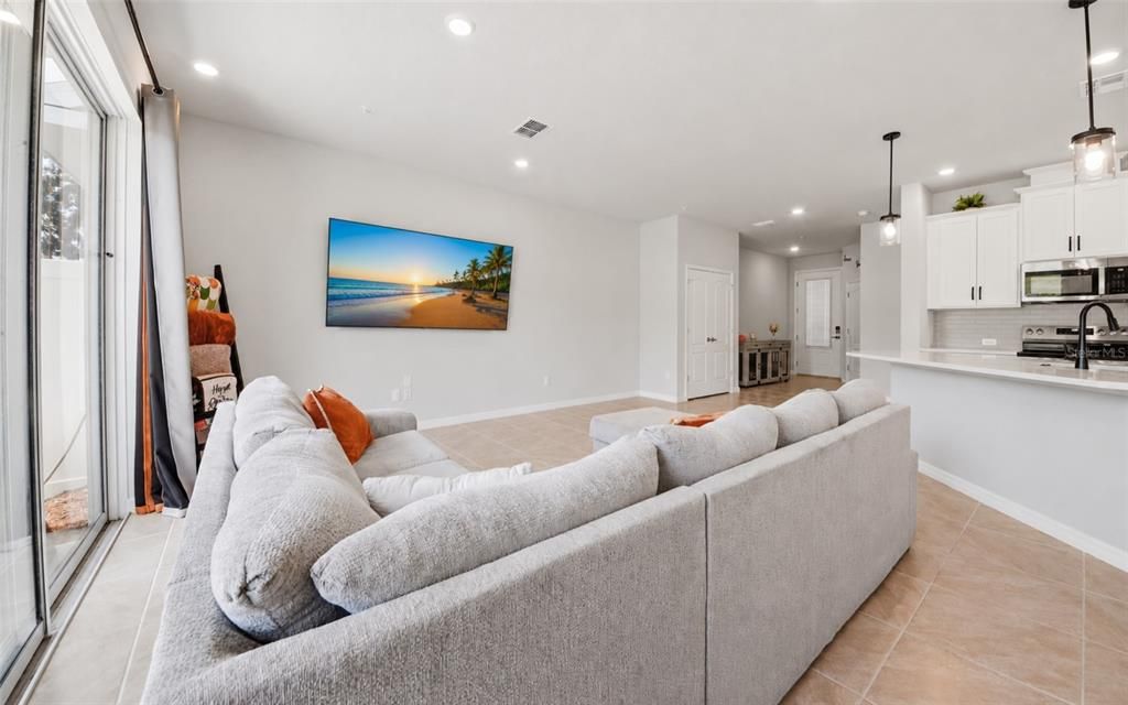 For Sale: $520,000 (3 beds, 2 baths, 1906 Square Feet)