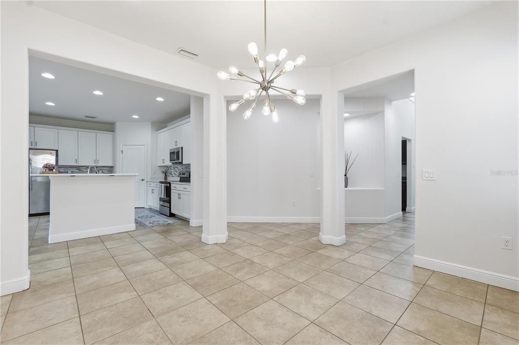 For Sale: $510,000 (3 beds, 3 baths, 2334 Square Feet)