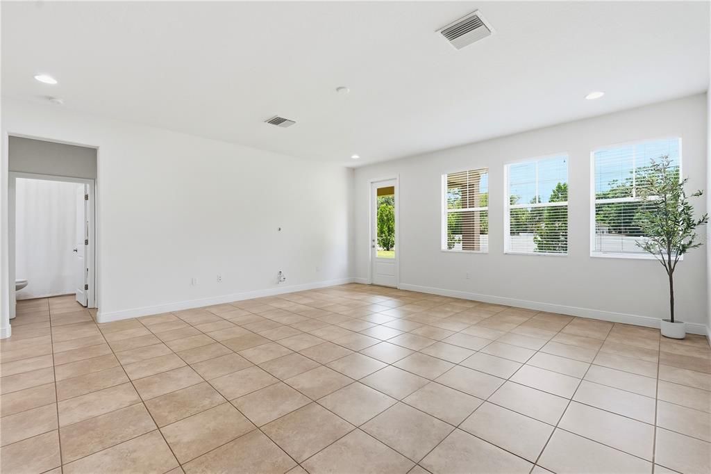 For Sale: $510,000 (3 beds, 3 baths, 2334 Square Feet)