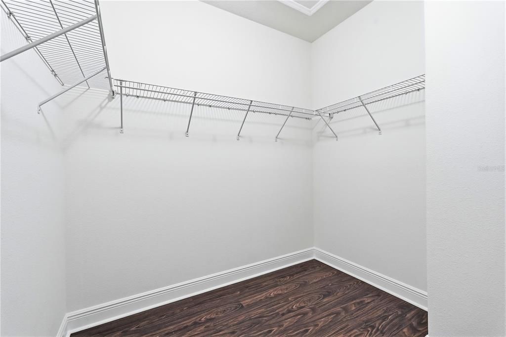For Sale: $510,000 (3 beds, 3 baths, 2334 Square Feet)