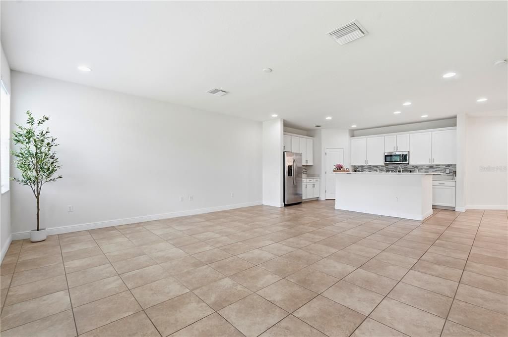 For Sale: $510,000 (3 beds, 3 baths, 2334 Square Feet)
