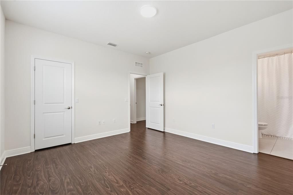 For Sale: $510,000 (3 beds, 3 baths, 2334 Square Feet)