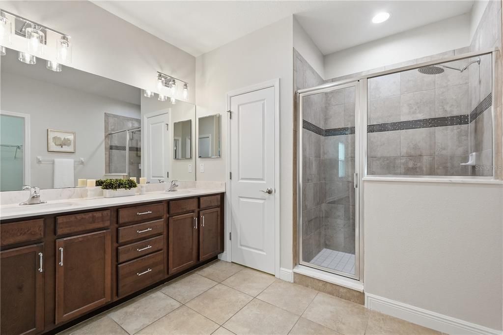 For Sale: $510,000 (3 beds, 3 baths, 2334 Square Feet)