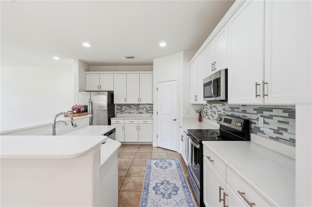 For Sale: $510,000 (3 beds, 3 baths, 2334 Square Feet)