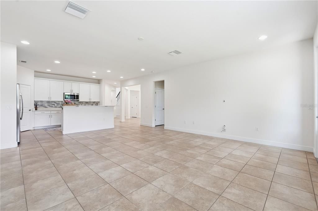 For Sale: $510,000 (3 beds, 3 baths, 2334 Square Feet)