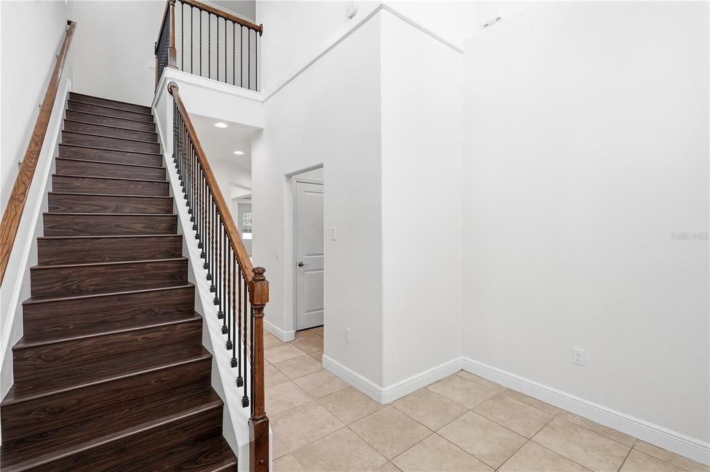 For Sale: $510,000 (3 beds, 3 baths, 2334 Square Feet)