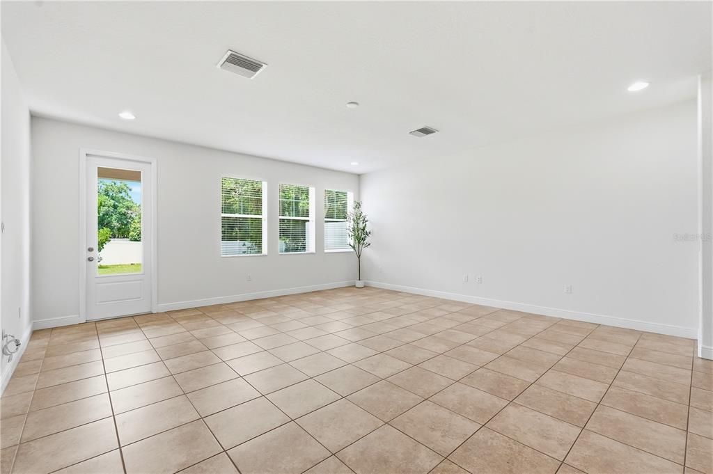 For Sale: $510,000 (3 beds, 3 baths, 2334 Square Feet)