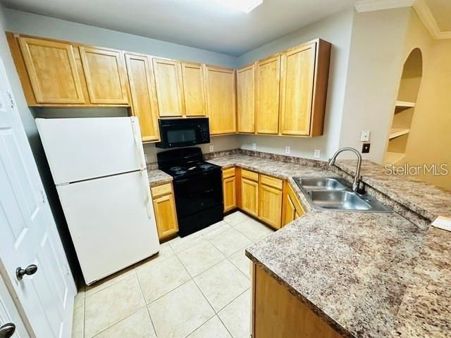 For Rent: $1,895 (3 beds, 2 baths, 1289 Square Feet)