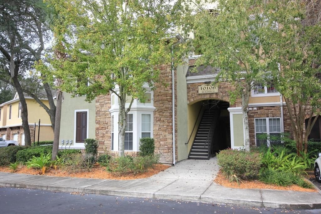 For Rent: $1,895 (3 beds, 2 baths, 1289 Square Feet)