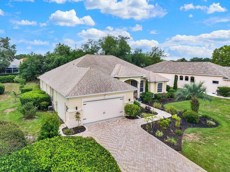 For Sale: $565,000 (3 beds, 3 baths, 2507 Square Feet)