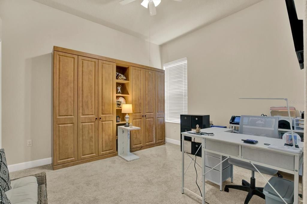 For Sale: $565,000 (3 beds, 3 baths, 2507 Square Feet)