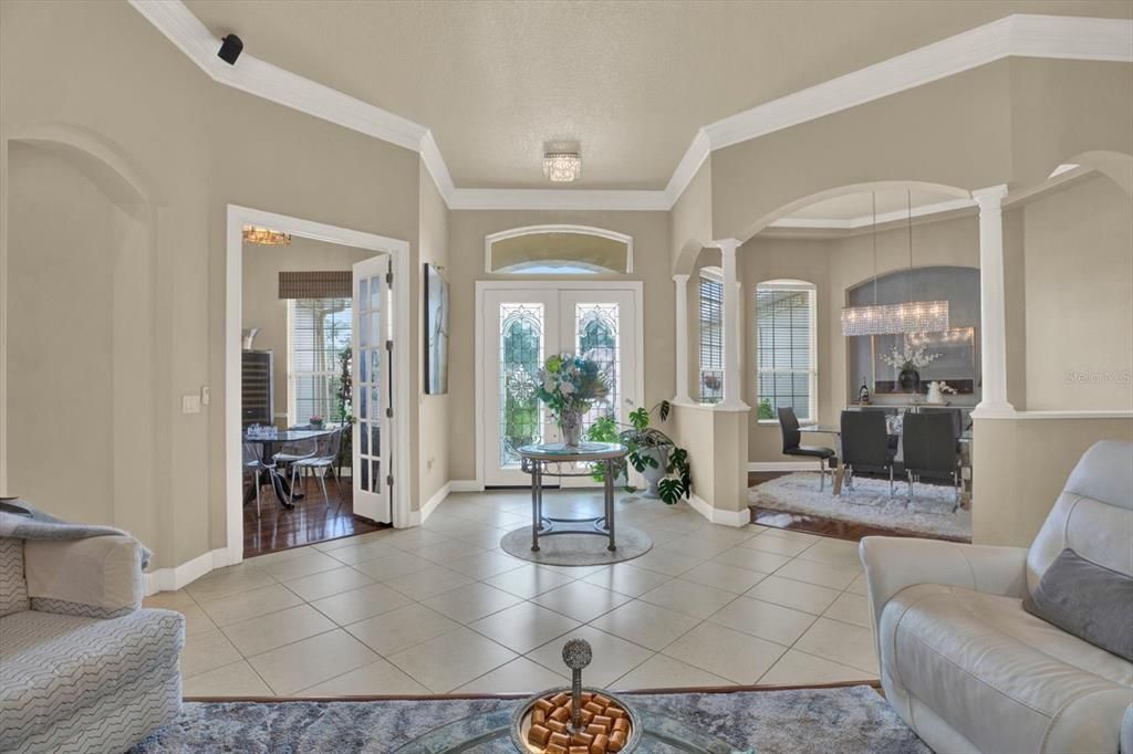 For Sale: $565,000 (3 beds, 3 baths, 2507 Square Feet)