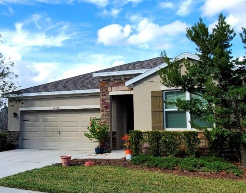 For Rent: $2,400 (2 beds, 2 baths, 1816 Square Feet)