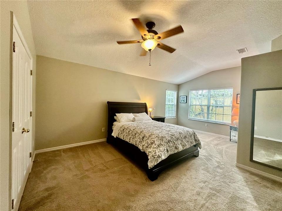В аренду: $3,900 (4 спален, 2 ванн, 2293 Квадратных фут)