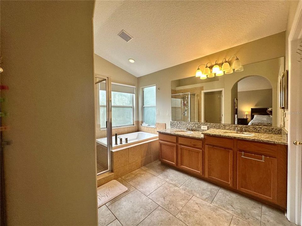 В аренду: $3,900 (4 спален, 2 ванн, 2293 Квадратных фут)