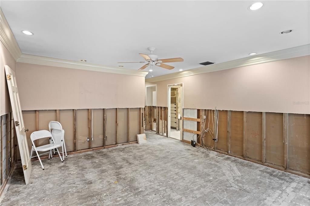 En Venta: $750,000 (5 camas, 2 baños, 2484 Pies cuadrados)