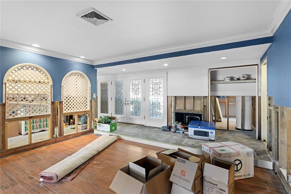 En Venta: $750,000 (5 camas, 2 baños, 2484 Pies cuadrados)
