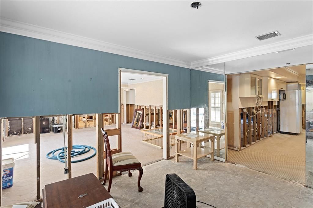 En Venta: $750,000 (5 camas, 2 baños, 2484 Pies cuadrados)