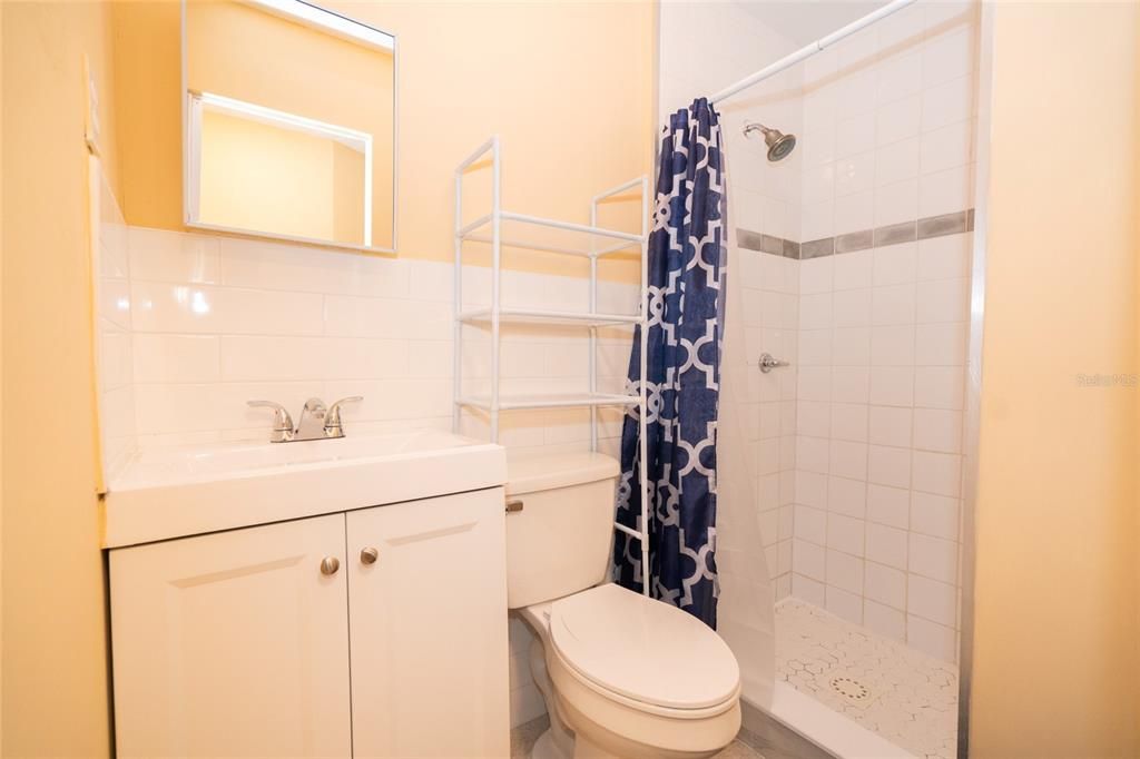 En Venta: $260,000 (3 camas, 2 baños, 1268 Pies cuadrados)