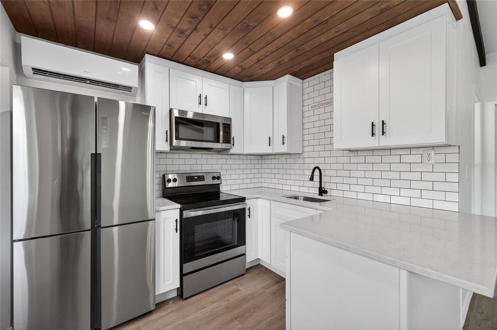 En Venta: $275,000 (1 camas, 2 baños, 760 Pies cuadrados)