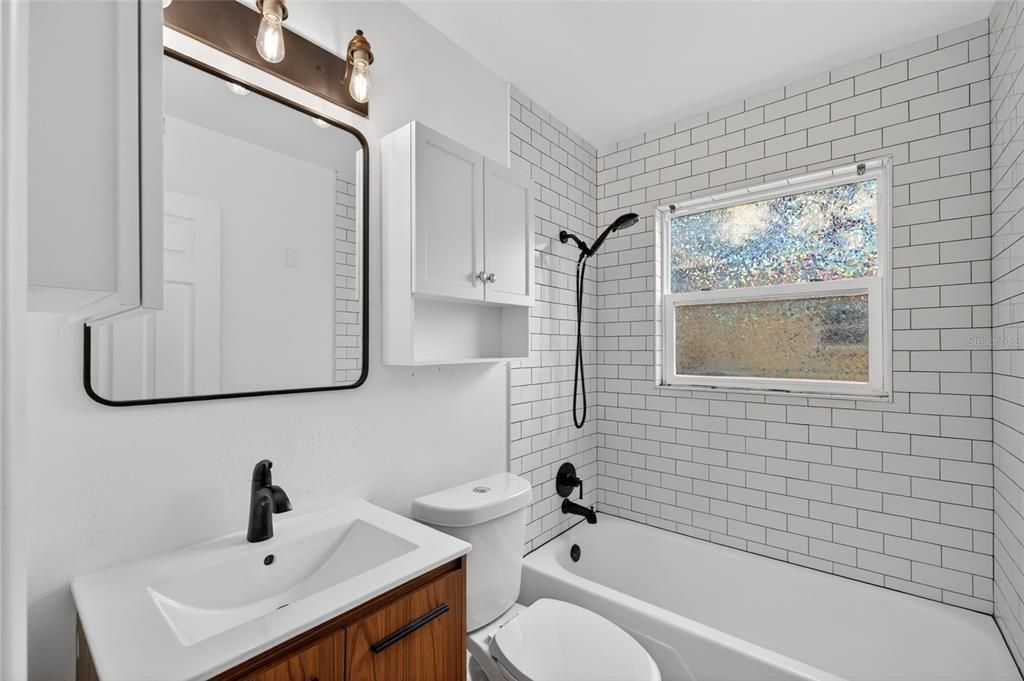 En Venta: $275,000 (1 camas, 2 baños, 760 Pies cuadrados)