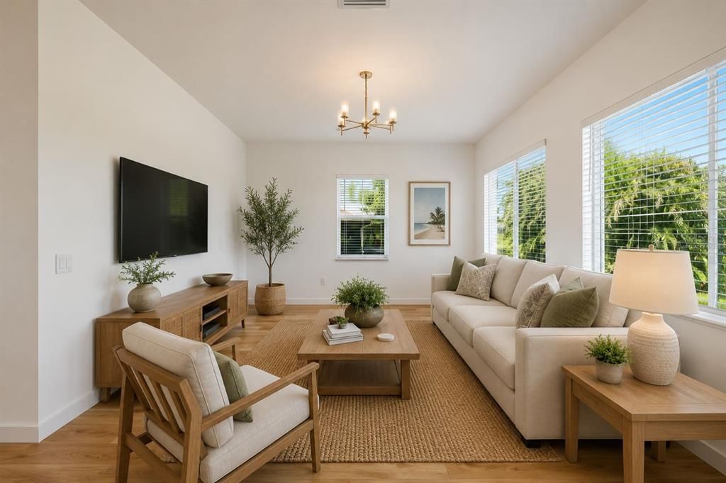 For Sale: $395,000 (3 beds, 3 baths, 2214 Square Feet)