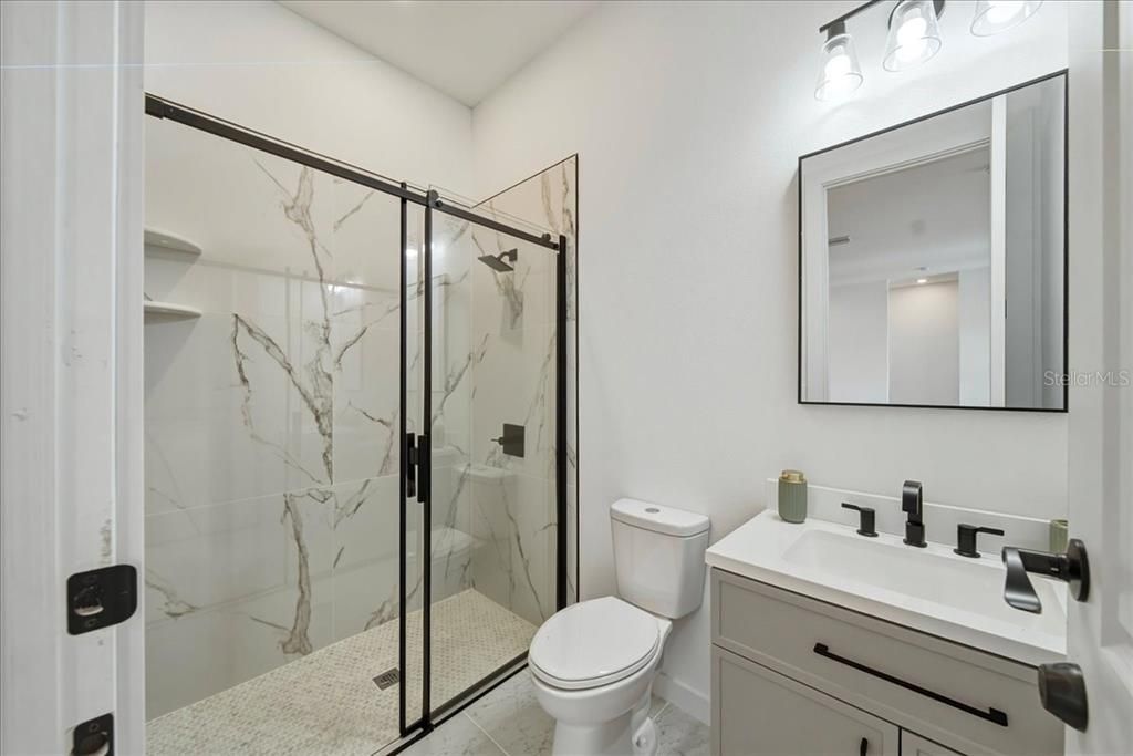 For Sale: $395,000 (3 beds, 3 baths, 2214 Square Feet)
