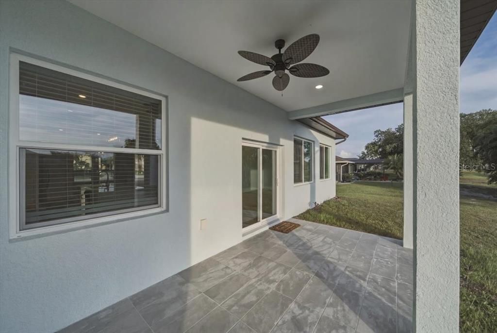 For Sale: $395,000 (3 beds, 3 baths, 2214 Square Feet)