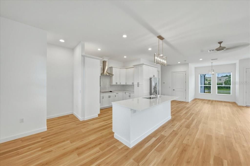 For Sale: $395,000 (3 beds, 3 baths, 2214 Square Feet)