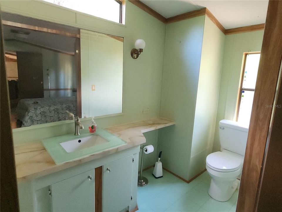 На продажу: $155,000 (2 спален, 2 ванн, 924 Квадратных фут)