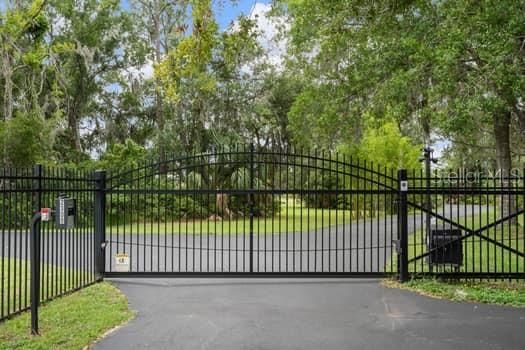 For Sale: $1,299,995 (4 beds, 2 baths, 3520 Square Feet)