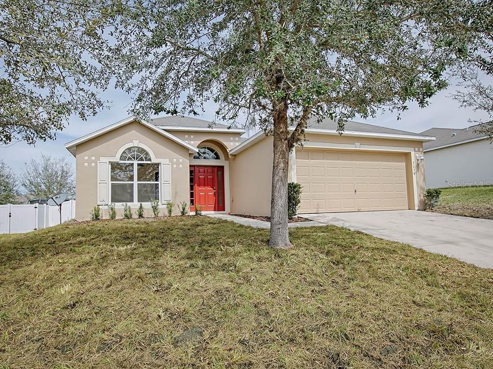 For Rent: $2,000 (3 beds, 2 baths, 1608 Square Feet)