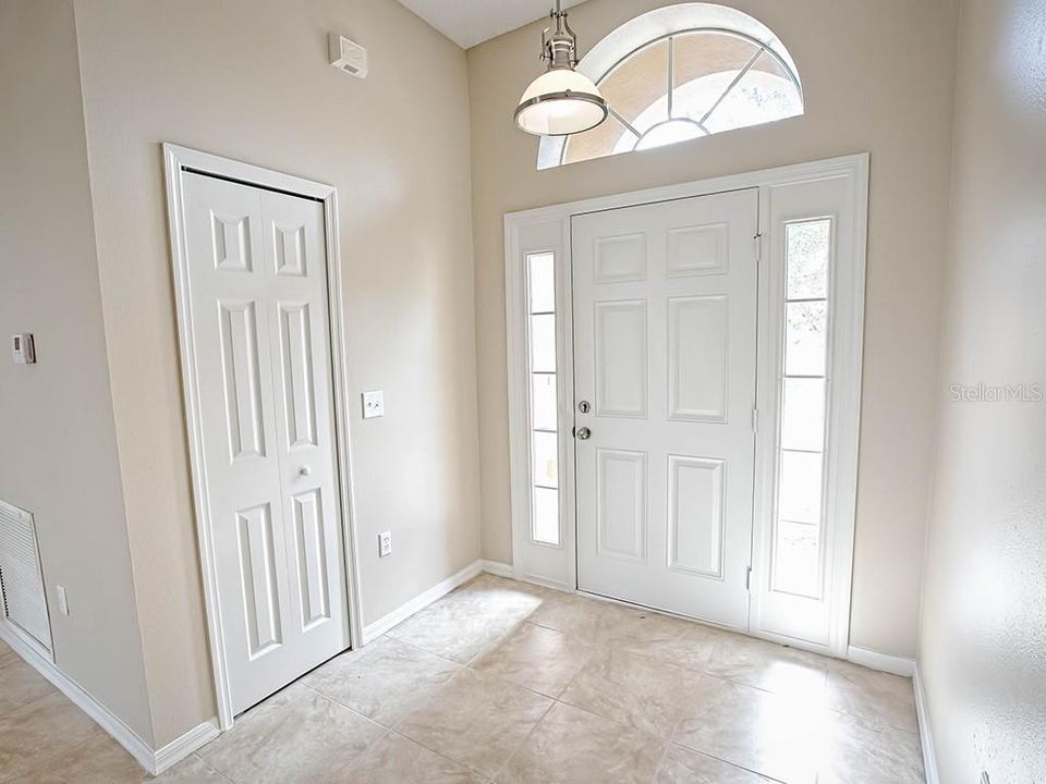 For Rent: $2,000 (3 beds, 2 baths, 1608 Square Feet)