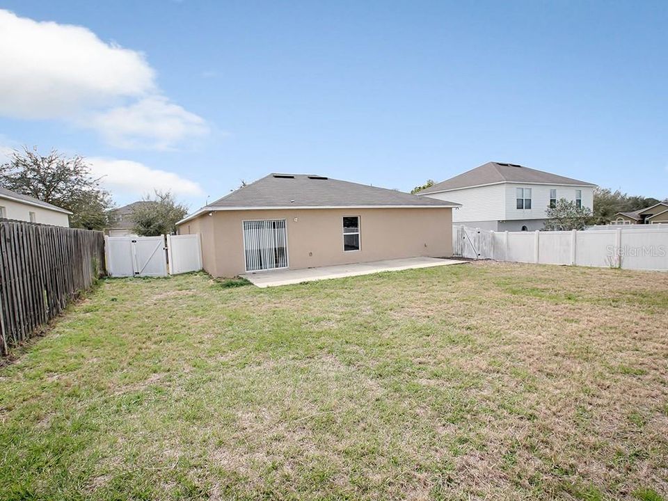 For Rent: $2,000 (3 beds, 2 baths, 1608 Square Feet)