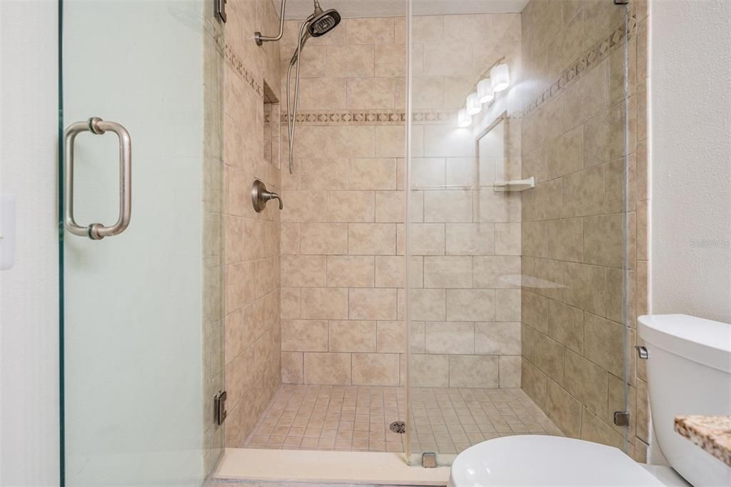 Active With Contract: $3,600 (2 beds, 2 baths, 1378 Square Feet)