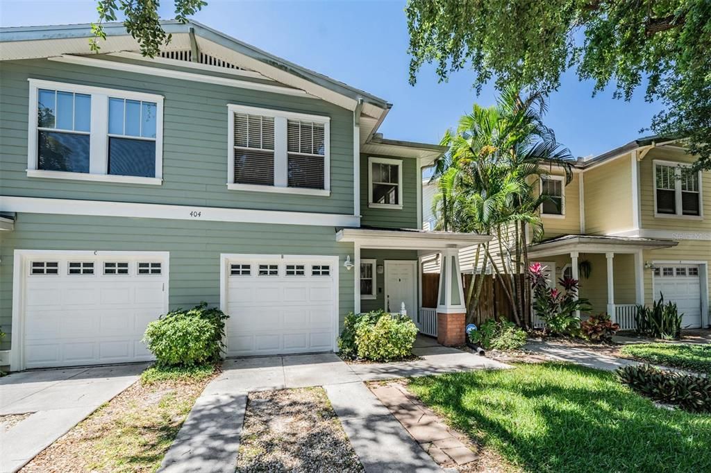 Active With Contract: $3,600 (2 beds, 2 baths, 1378 Square Feet)