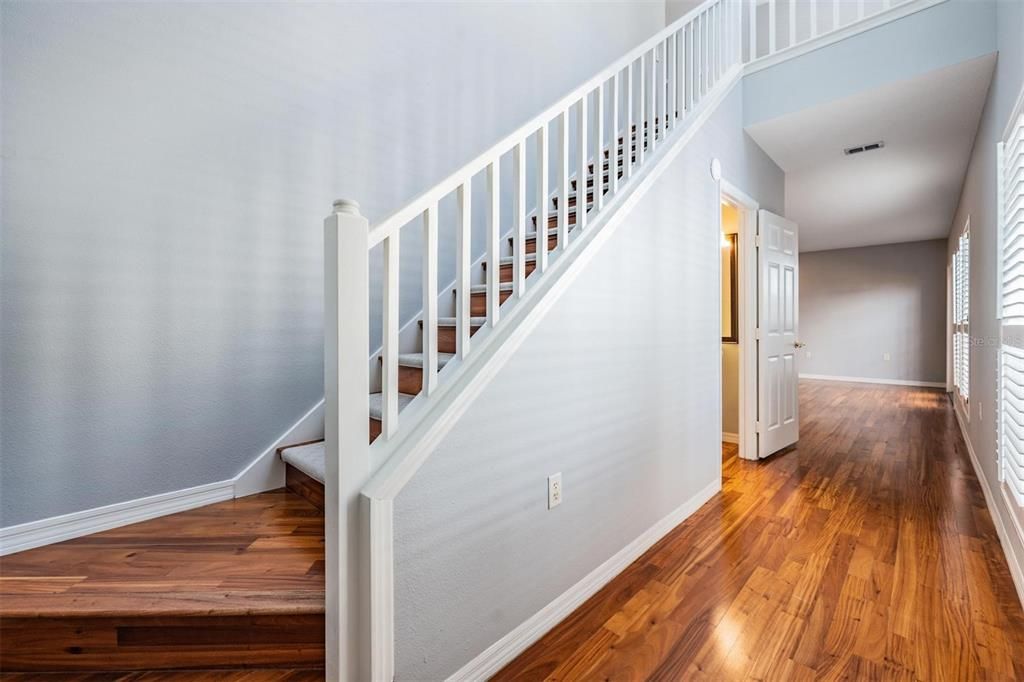 Active With Contract: $3,600 (2 beds, 2 baths, 1378 Square Feet)