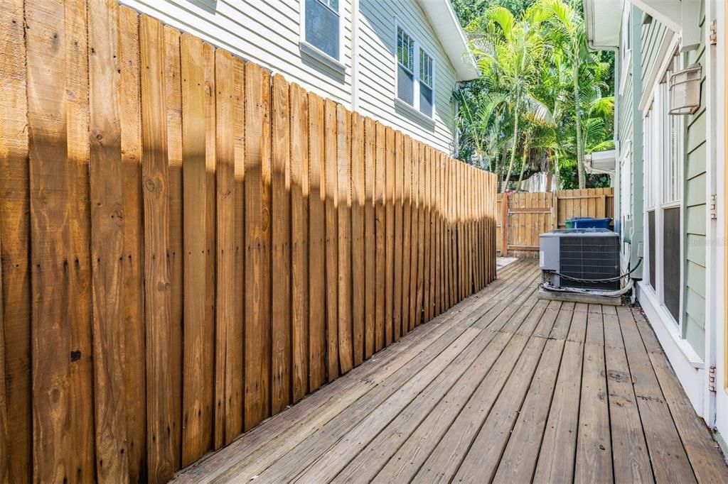 Active With Contract: $3,600 (2 beds, 2 baths, 1378 Square Feet)