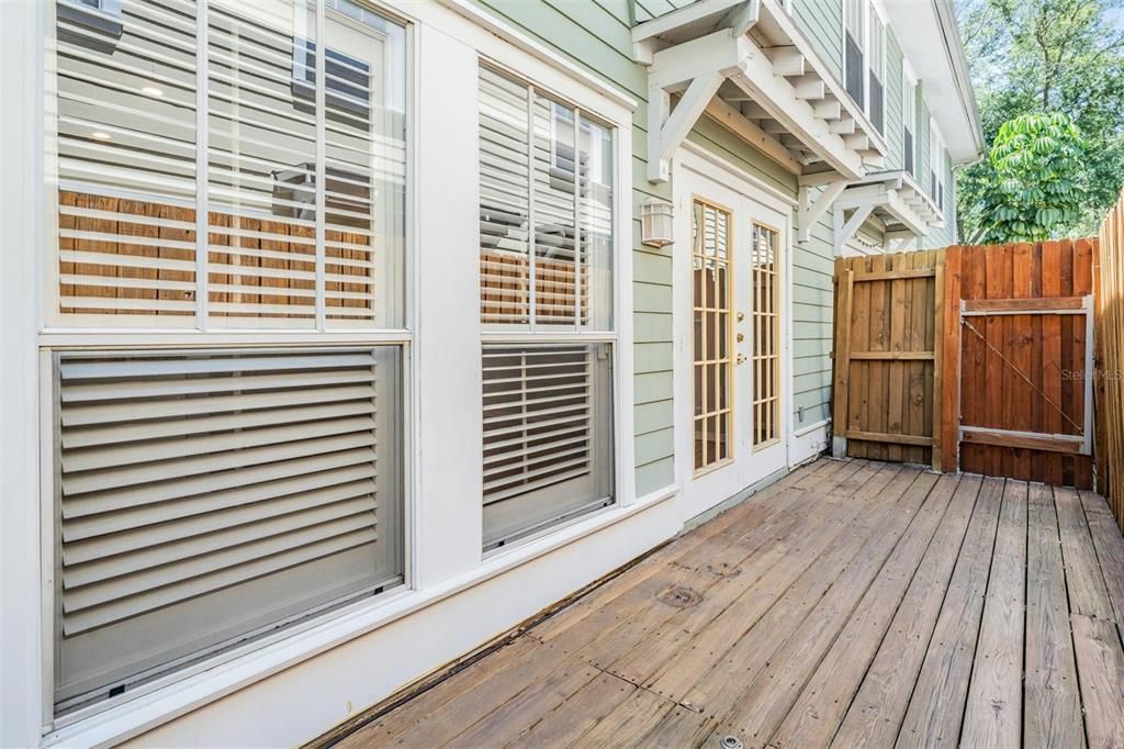 Active With Contract: $3,600 (2 beds, 2 baths, 1378 Square Feet)