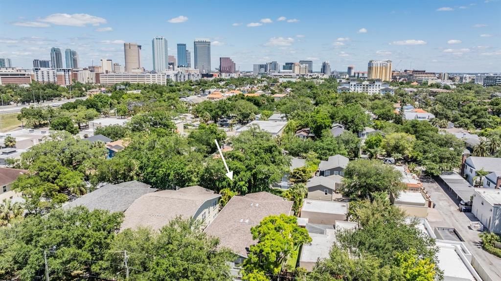 Active With Contract: $3,600 (2 beds, 2 baths, 1378 Square Feet)
