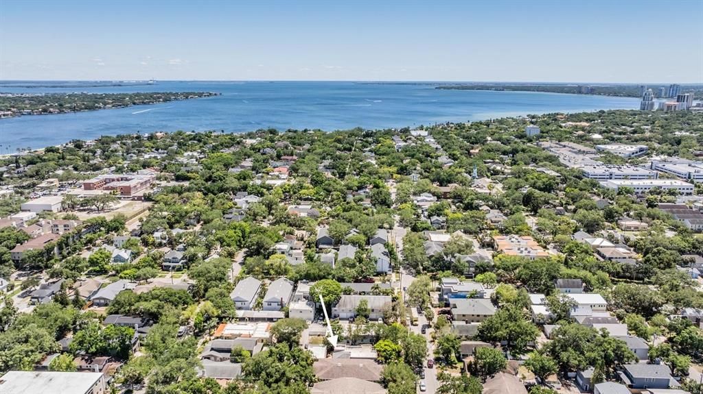 Active With Contract: $3,600 (2 beds, 2 baths, 1378 Square Feet)