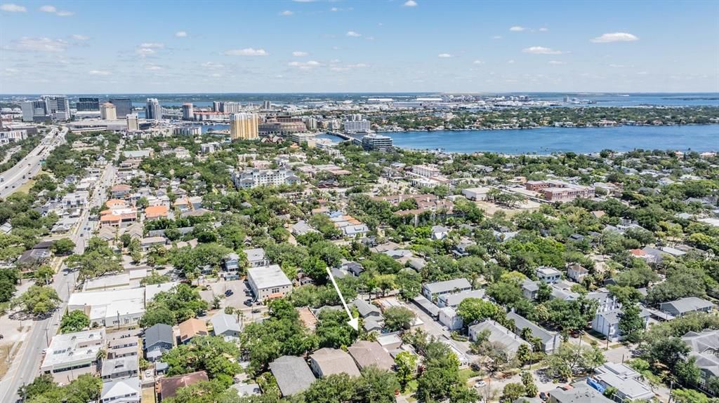 Active With Contract: $3,600 (2 beds, 2 baths, 1378 Square Feet)