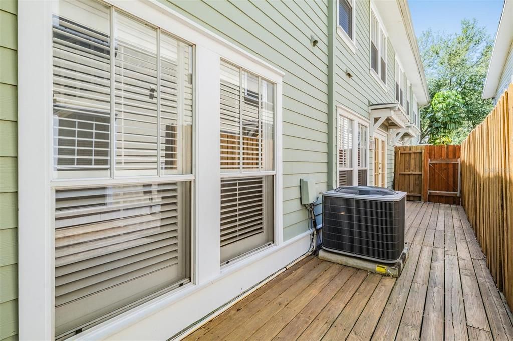 Active With Contract: $3,600 (2 beds, 2 baths, 1378 Square Feet)