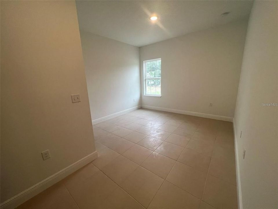 For Rent: $1,500 (3 beds, 2 baths, 1200 Square Feet)