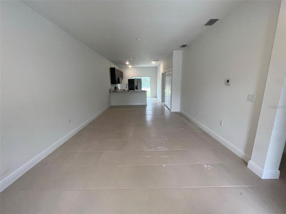 For Rent: $1,500 (3 beds, 2 baths, 1200 Square Feet)