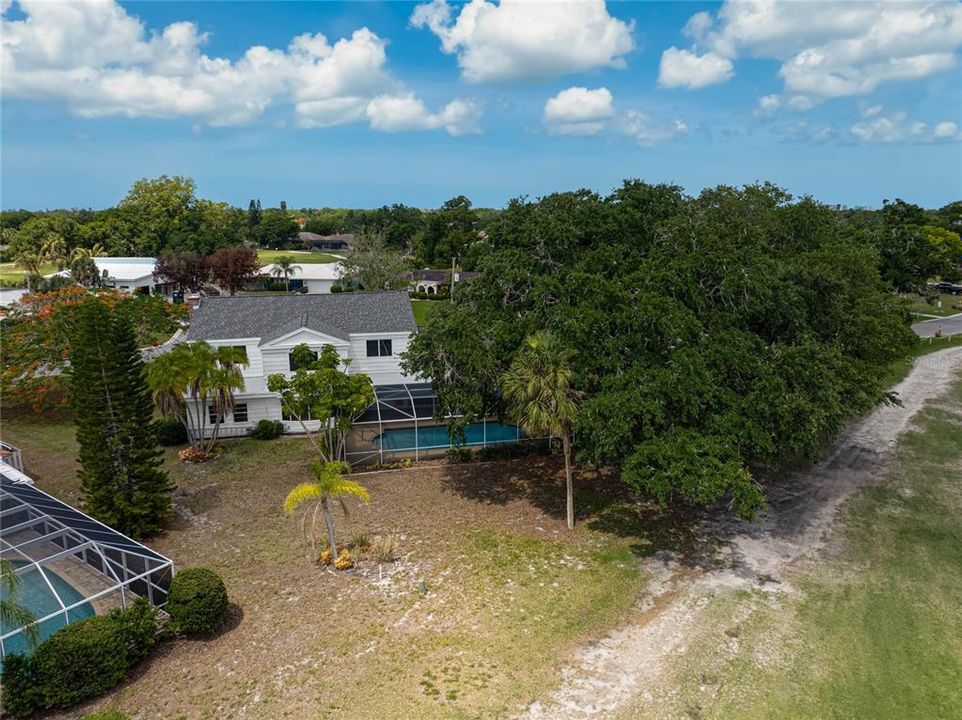 En Venta: $749,900 (5 camas, 3 baños, 3299 Pies cuadrados)